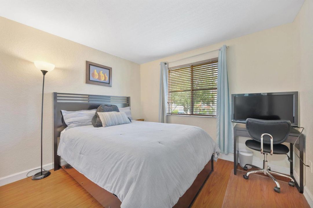 30-16951 SW 34th St_030