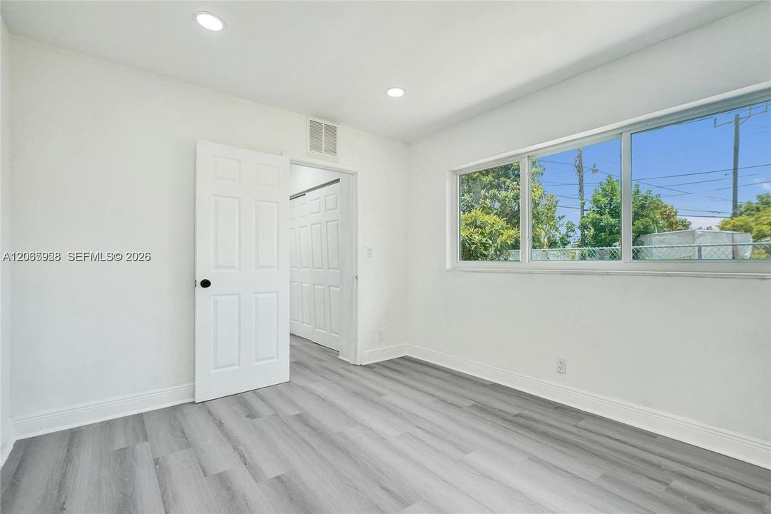 For Rent: $3,200 (3 beds, 3 baths, 2221 Square Feet)