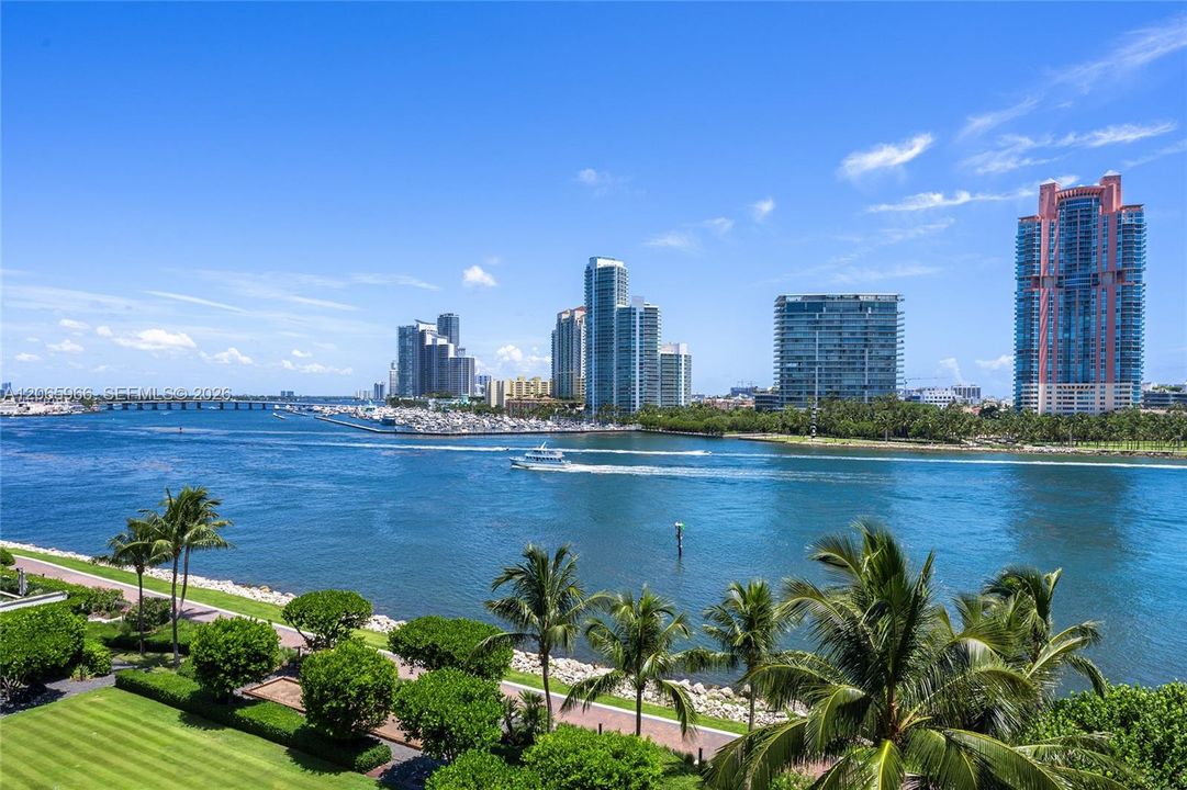 En Venta: $36,250,000 (5 camas, 6 baños, 7630 Pies cuadrados)