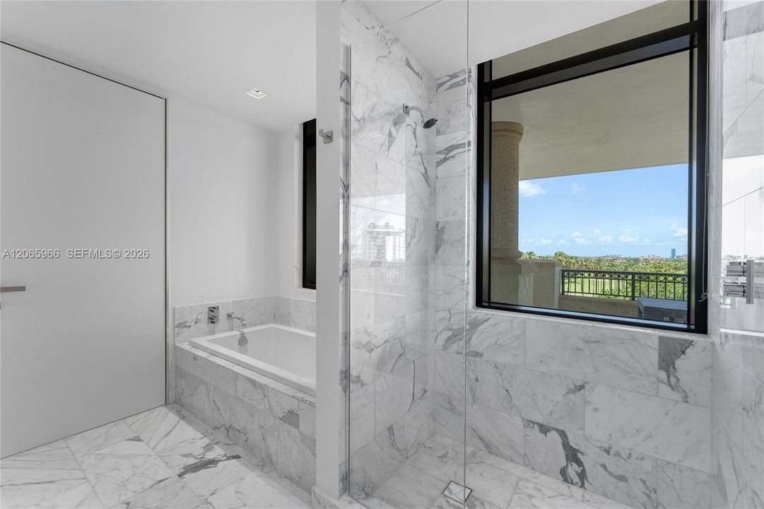 En Venta: $36,250,000 (5 camas, 6 baños, 7630 Pies cuadrados)
