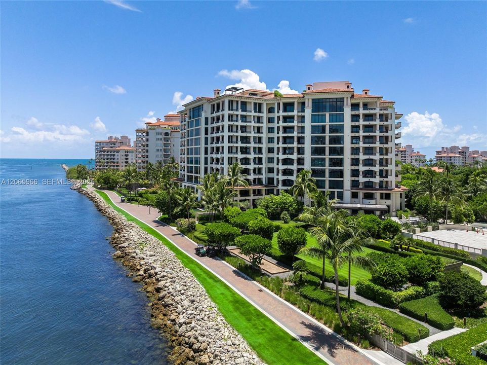 En Venta: $36,250,000 (5 camas, 6 baños, 7630 Pies cuadrados)