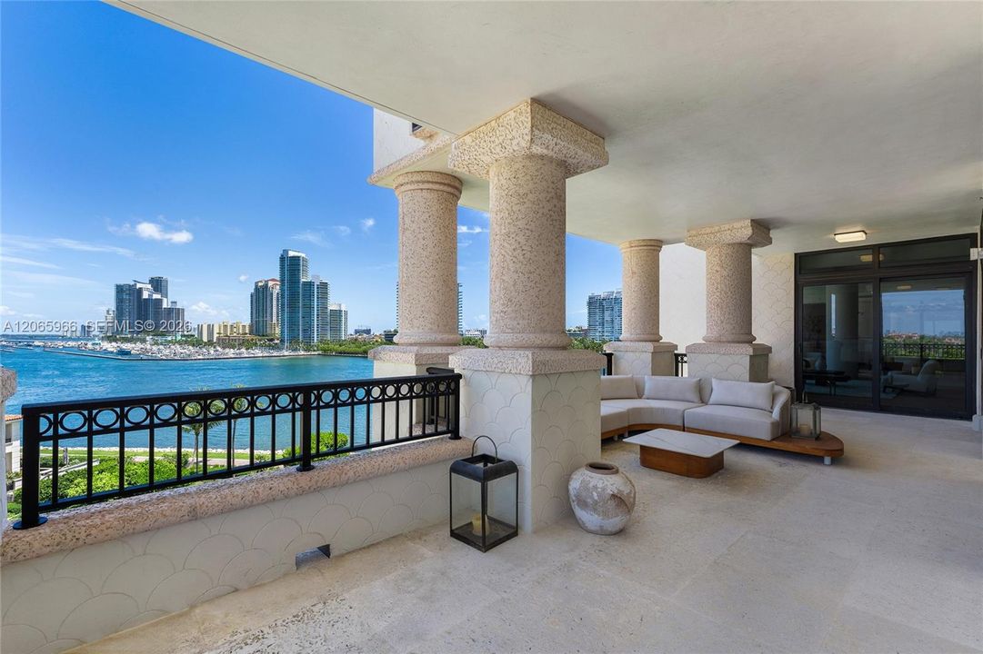 En Venta: $36,250,000 (5 camas, 6 baños, 7630 Pies cuadrados)
