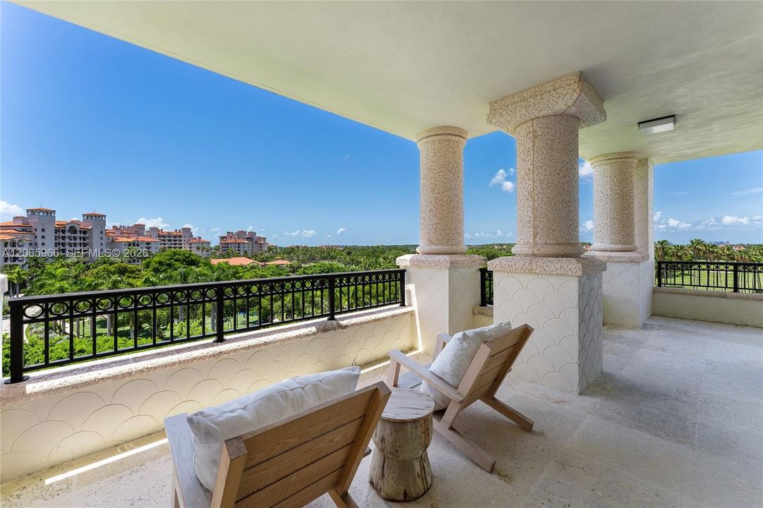 En Venta: $36,250,000 (5 camas, 6 baños, 7630 Pies cuadrados)