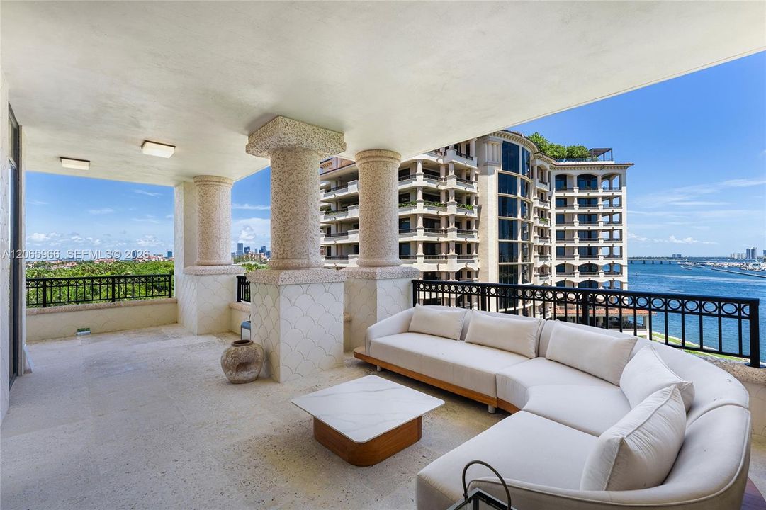En Venta: $36,250,000 (5 camas, 6 baños, 7630 Pies cuadrados)