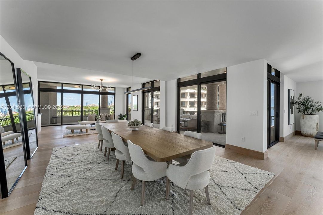 En Venta: $36,250,000 (5 camas, 6 baños, 7630 Pies cuadrados)