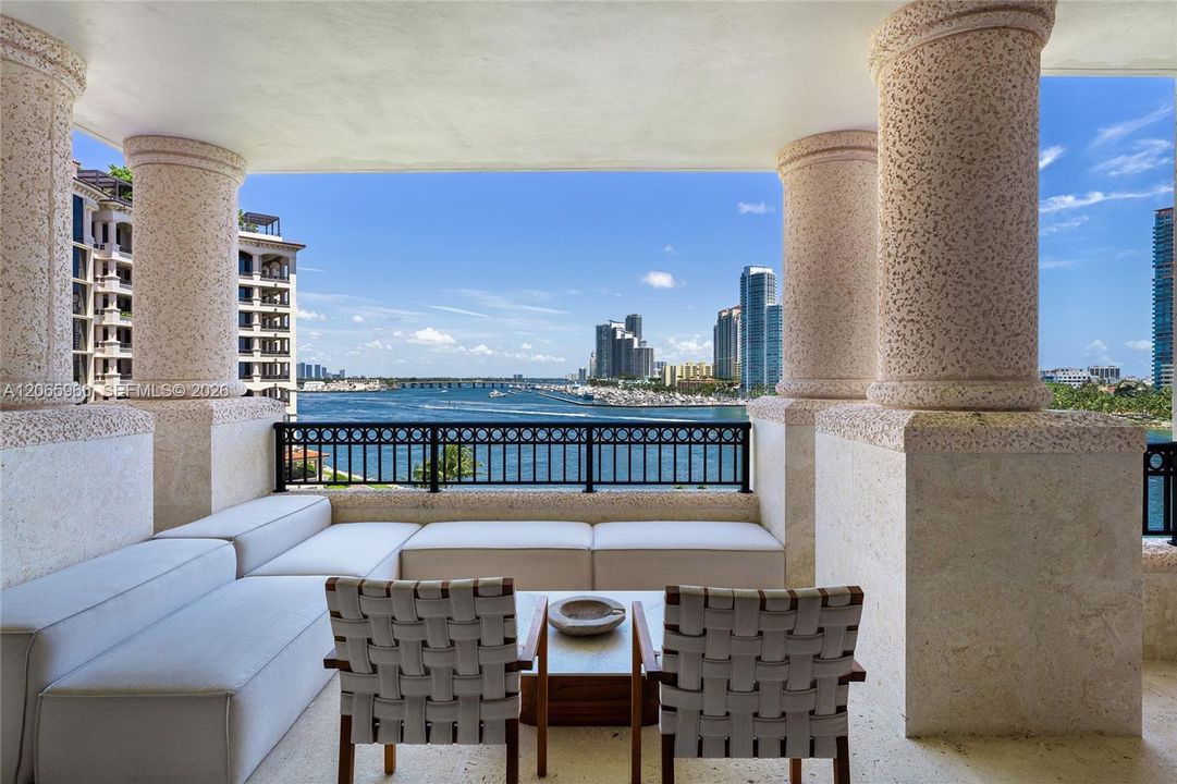 En Venta: $36,250,000 (5 camas, 6 baños, 7630 Pies cuadrados)