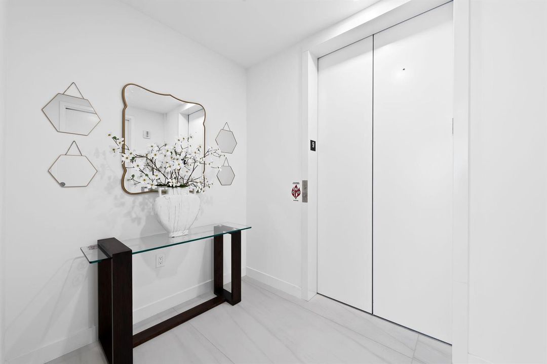 Private Foyer