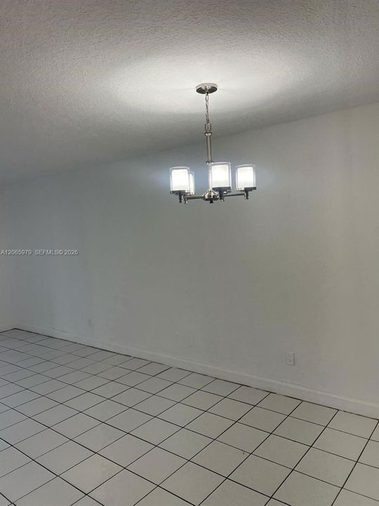For Rent: $1,900 (2 beds, 2 baths, 820 Square Feet)