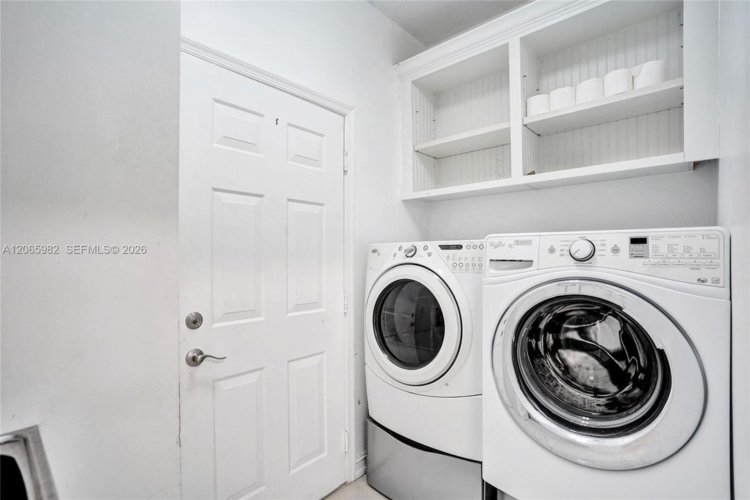 For Sale: $729,000 (4 beds, 2 baths, 2661 Square Feet)