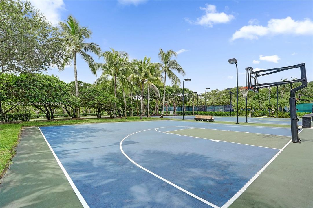 For Sale: $729,000 (4 beds, 2 baths, 2661 Square Feet)