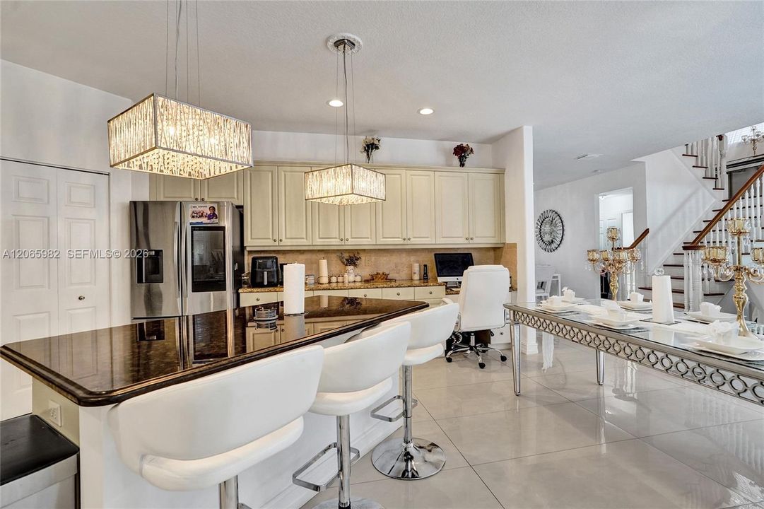 For Sale: $729,000 (4 beds, 2 baths, 2661 Square Feet)