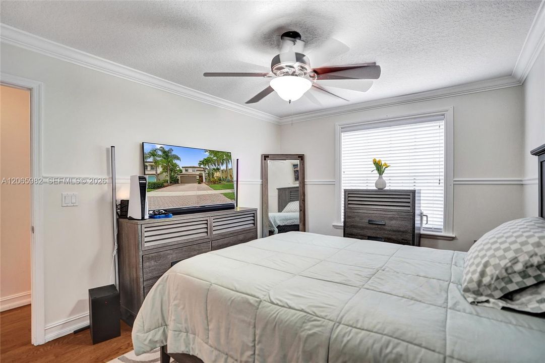 For Sale: $729,000 (4 beds, 2 baths, 2661 Square Feet)