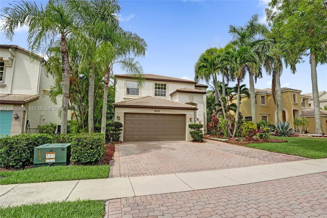 For Sale: $729,000 (4 beds, 2 baths, 2661 Square Feet)