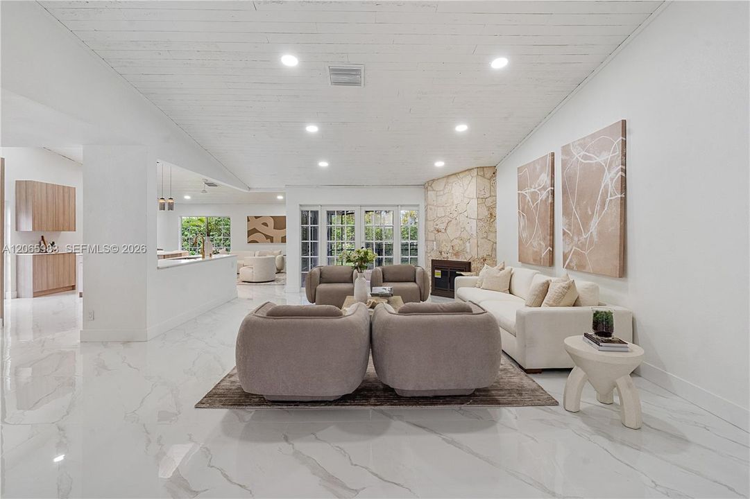 For Sale: $789,900 (4 beds, 2 baths, 2403 Square Feet)