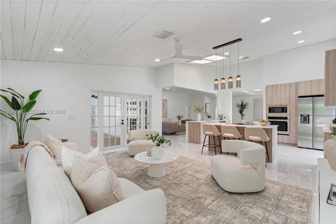For Sale: $789,900 (4 beds, 2 baths, 2403 Square Feet)