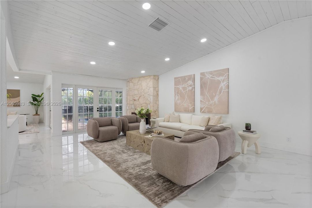 For Sale: $789,900 (4 beds, 2 baths, 2403 Square Feet)