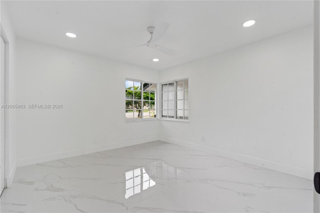 For Sale: $789,900 (4 beds, 2 baths, 2403 Square Feet)