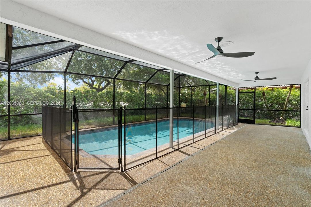 For Sale: $789,900 (4 beds, 2 baths, 2403 Square Feet)