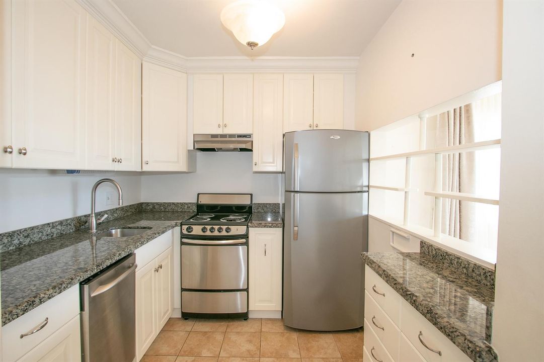 Murry Hills 208