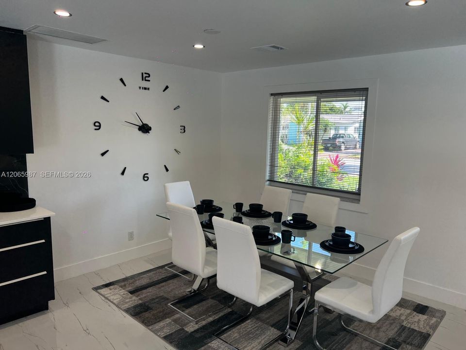 For Rent: $7,000 (3 beds, 2 baths, 0 Square Feet)