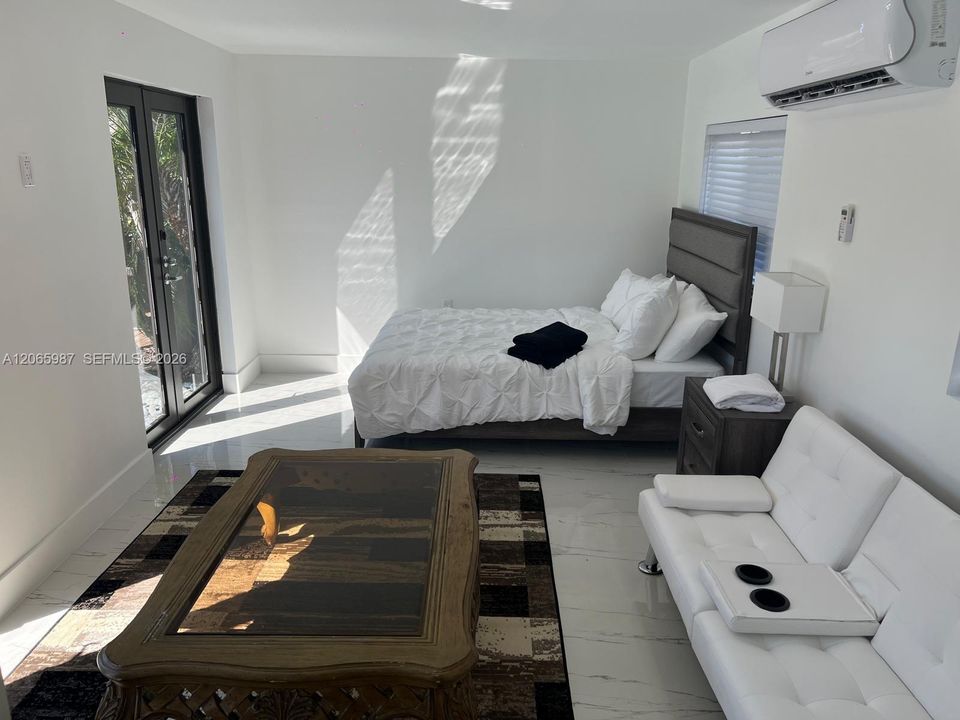 For Rent: $7,000 (3 beds, 2 baths, 0 Square Feet)