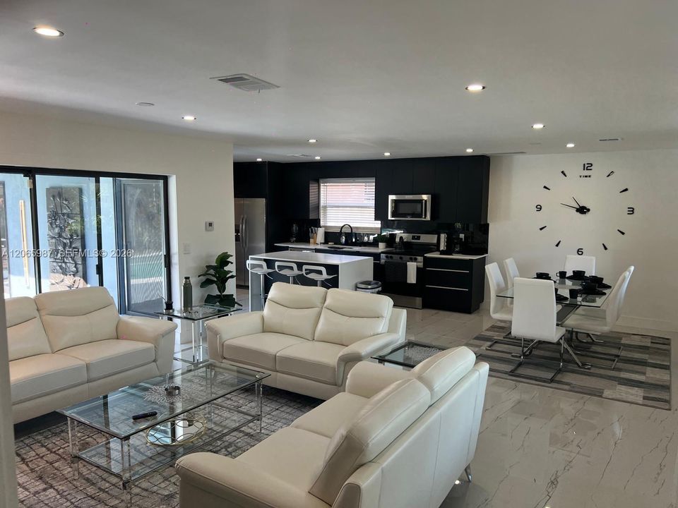 For Rent: $7,000 (3 beds, 2 baths, 0 Square Feet)