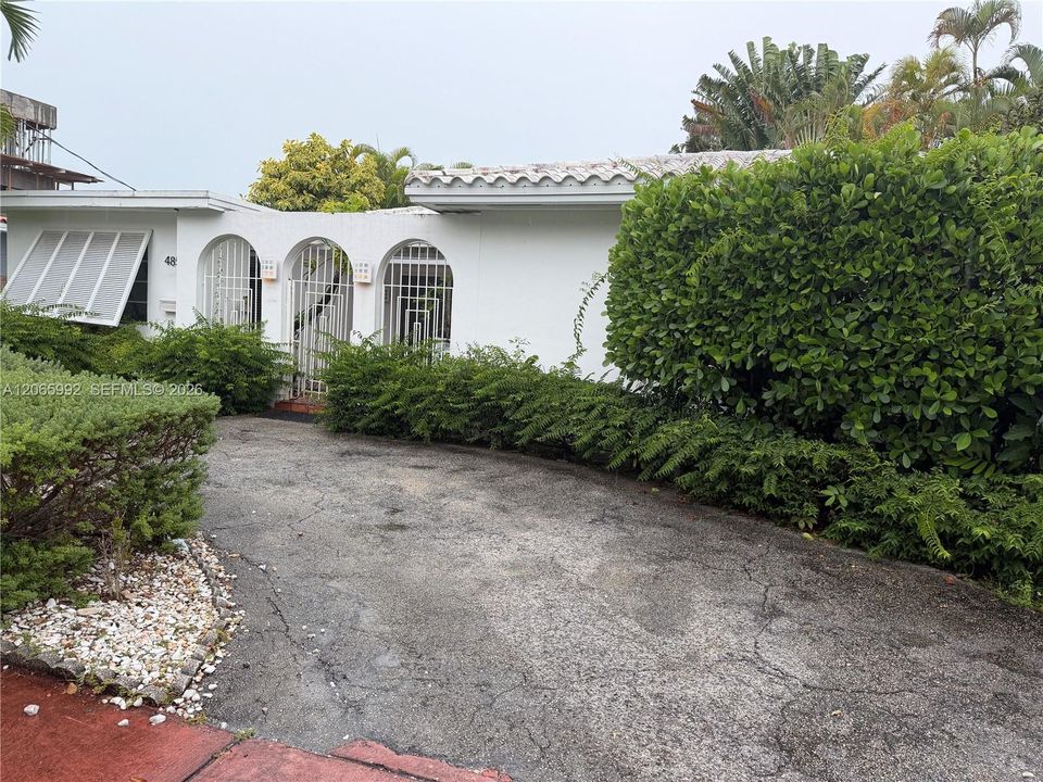 For Sale: $1,690,000 (3 beds, 3 baths, 1904 Square Feet)