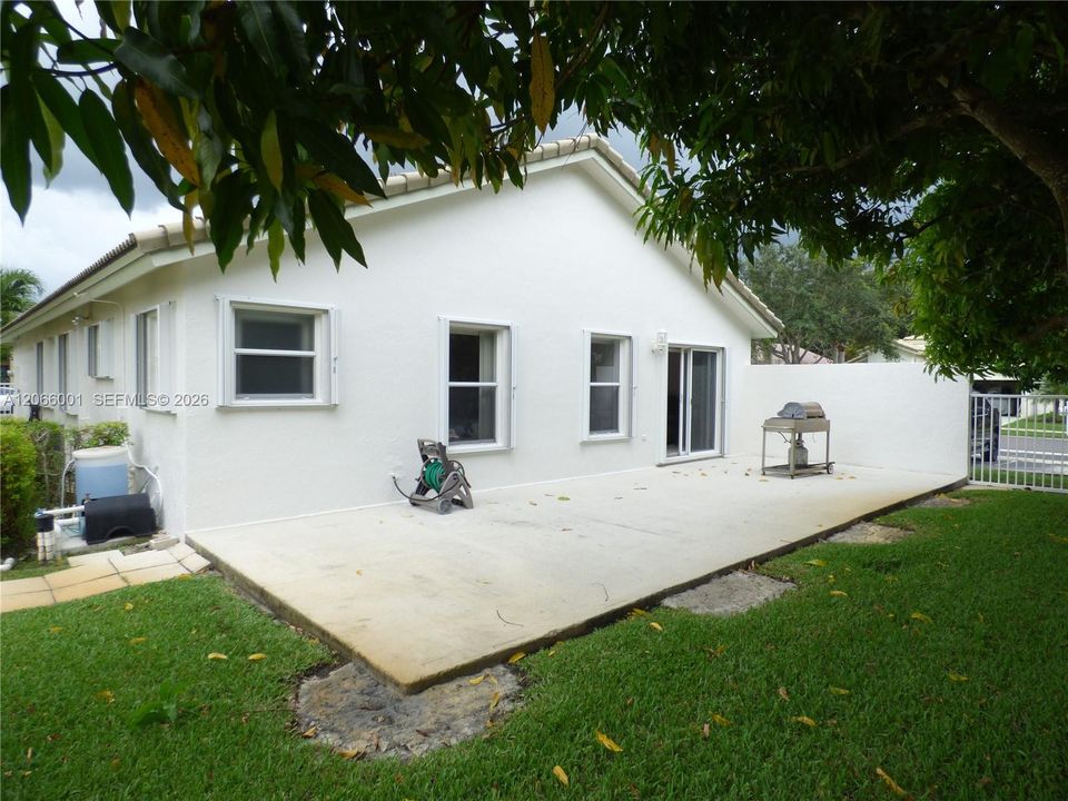 For Sale: $645,000 (3 beds, 2 baths, 1663 Square Feet)
