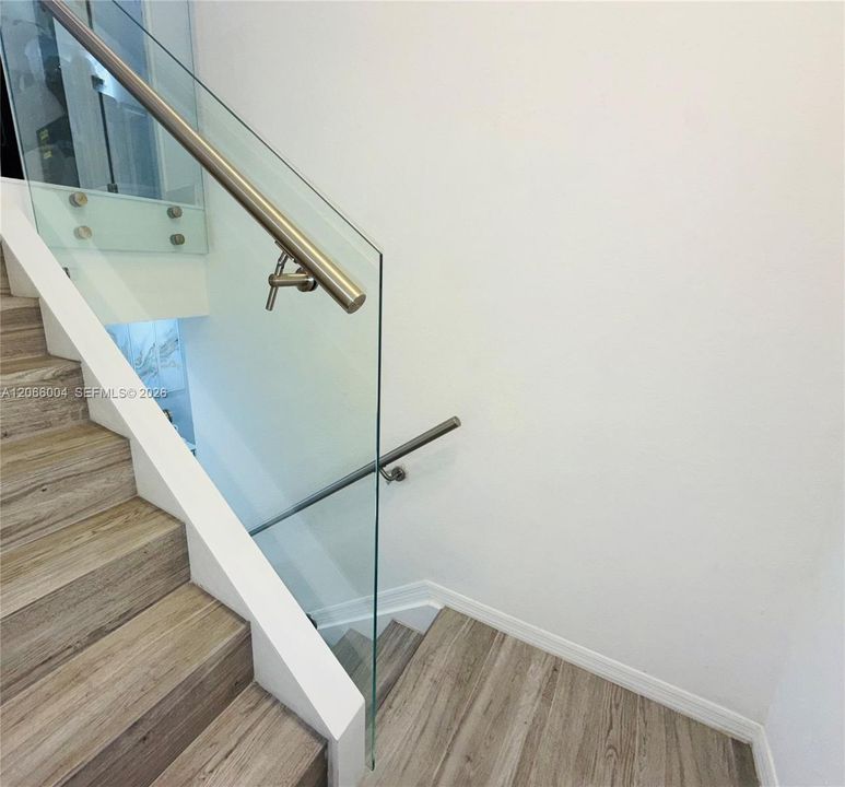 В аренду: $3,300 (3 спален, 3 ванн, 1527 Квадратных фут)