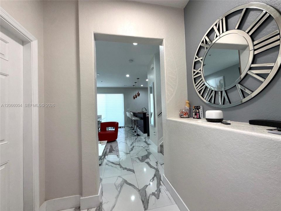 В аренду: $3,300 (3 спален, 3 ванн, 1527 Квадратных фут)