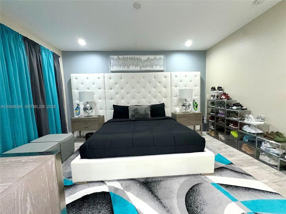 В аренду: $3,300 (3 спален, 3 ванн, 1527 Квадратных фут)