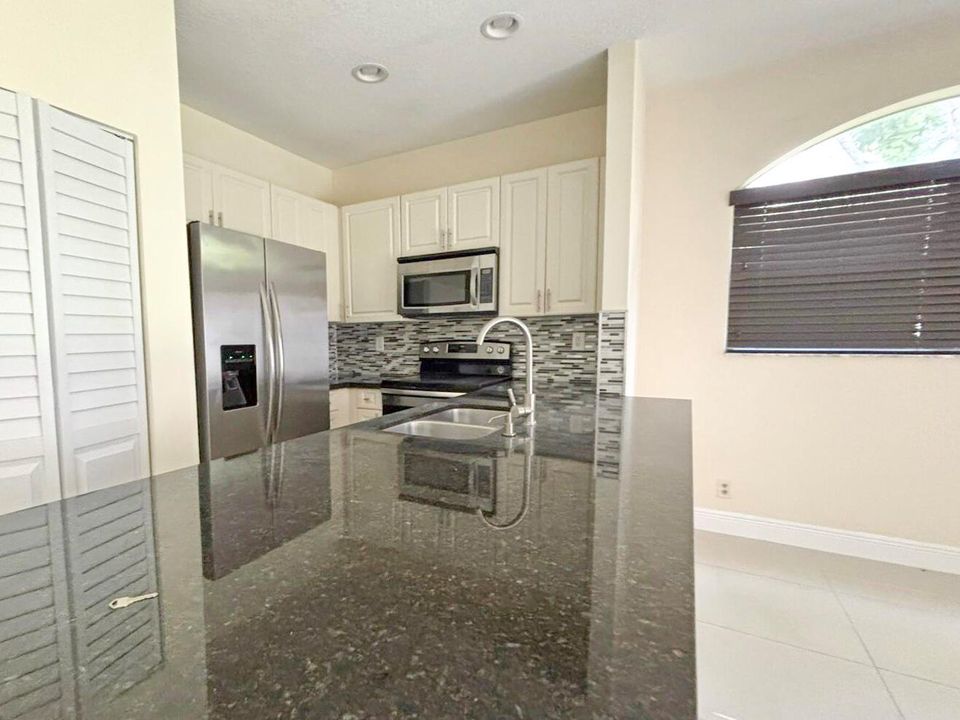 3118 Coral Ridge Dr_006