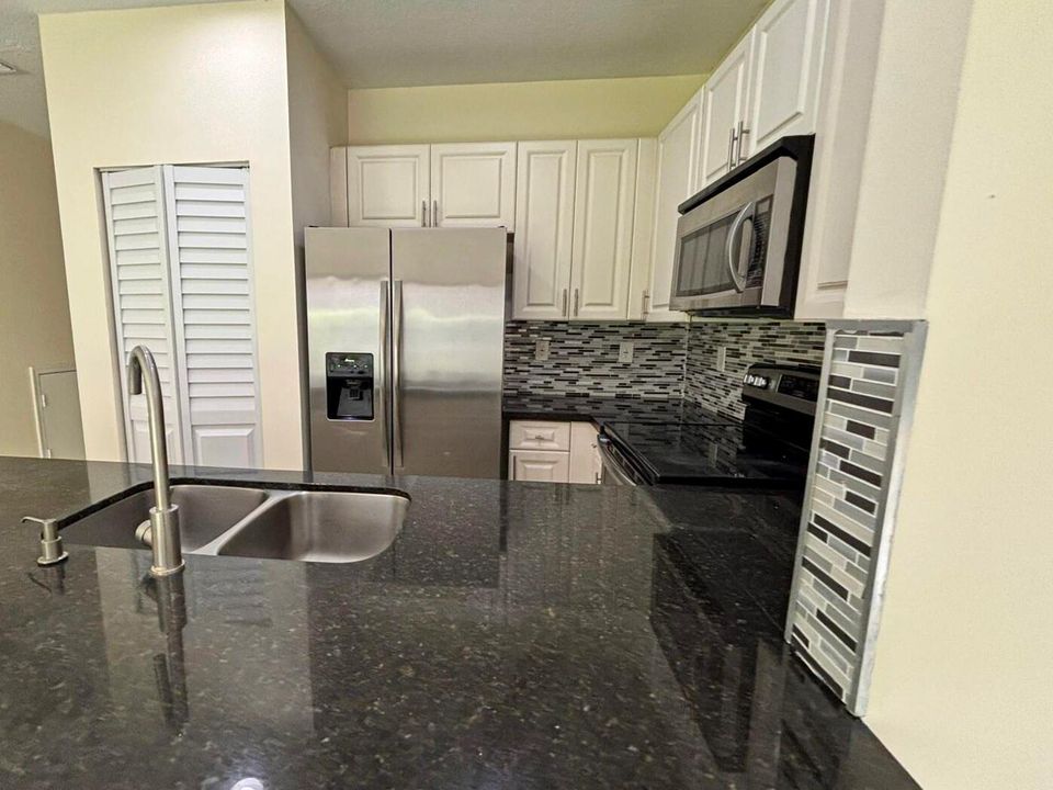 3118 Coral Ridge Dr_008