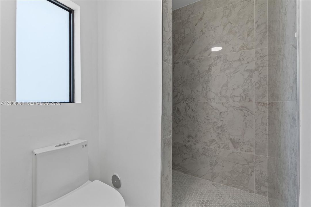 For Sale: $559,900 (3 beds, 2 baths, 1412 Square Feet)
