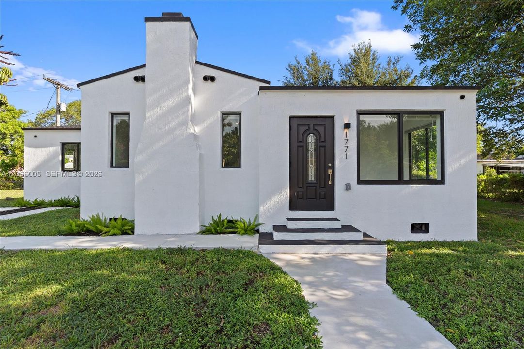 For Sale: $559,900 (3 beds, 2 baths, 1412 Square Feet)
