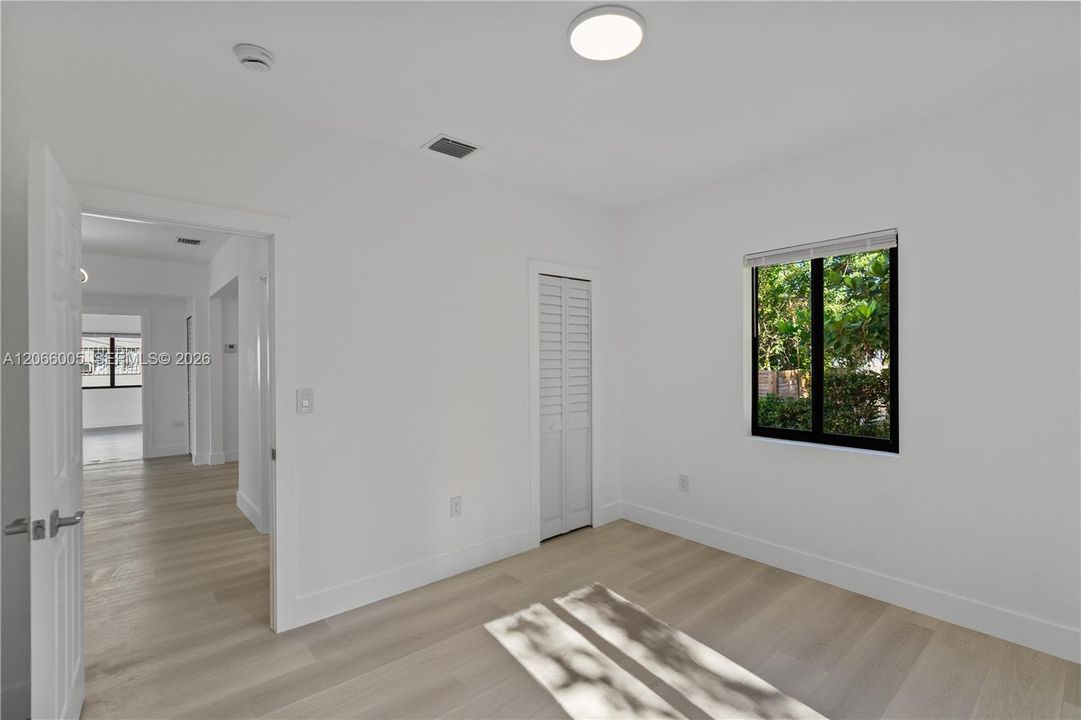 For Sale: $559,900 (3 beds, 2 baths, 1412 Square Feet)