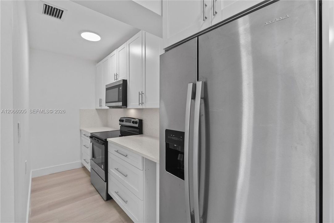 For Sale: $559,900 (3 beds, 2 baths, 1412 Square Feet)