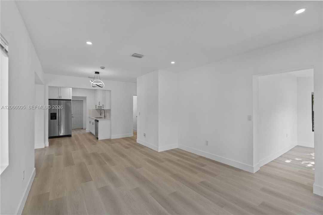 For Sale: $559,900 (3 beds, 2 baths, 1412 Square Feet)