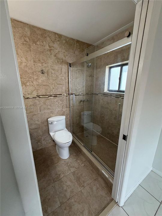 В аренду: $2,350 (2 спален, 2 ванн, 925 Квадратных фут)
