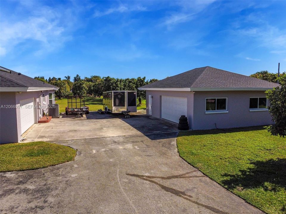 For Sale: $2,500,000 (4 beds, 4 baths, 3871 Square Feet)