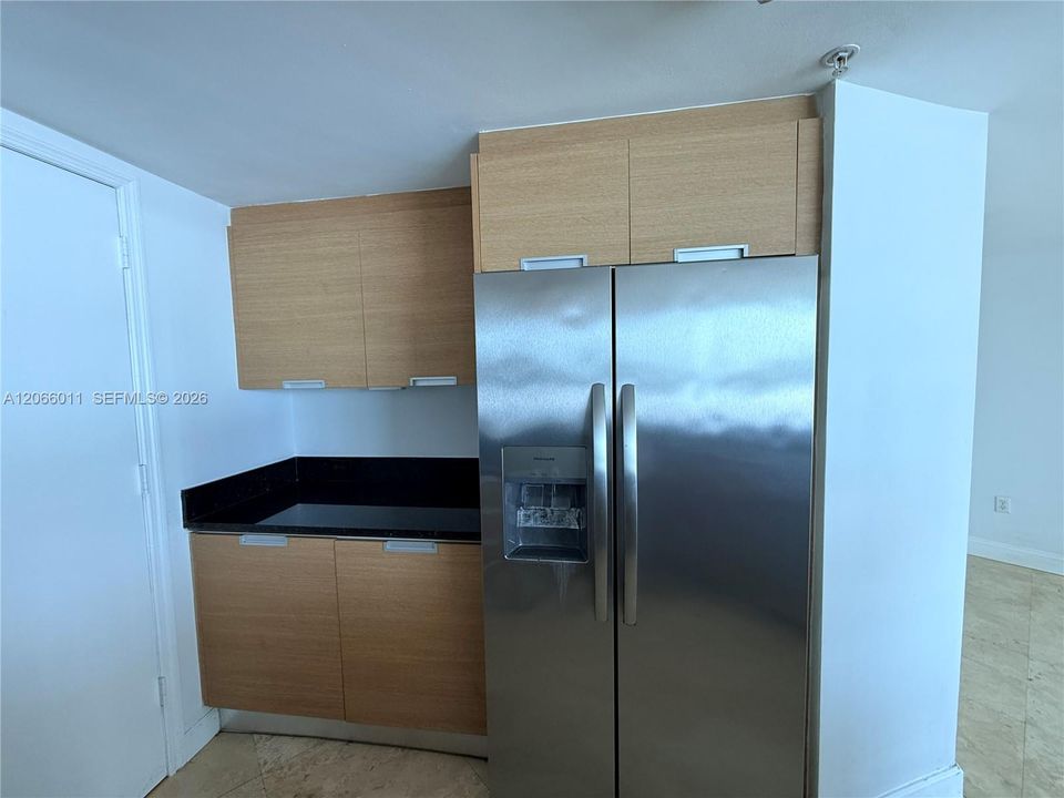 На продажу: $640,000 (2 спален, 2 ванн, 1470 Квадратных фут)