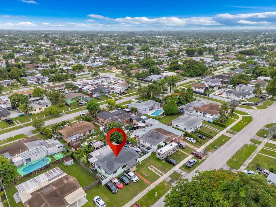 For Sale: $599,000 (3 beds, 1 baths, 1568 Square Feet)