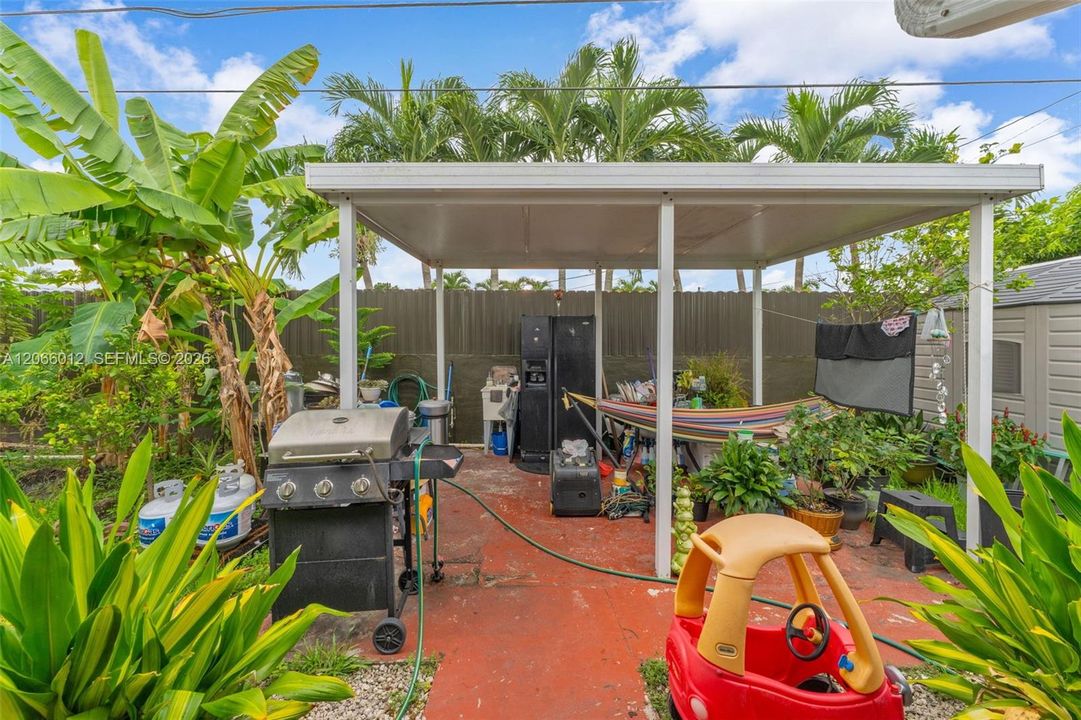 For Sale: $599,000 (3 beds, 1 baths, 1568 Square Feet)