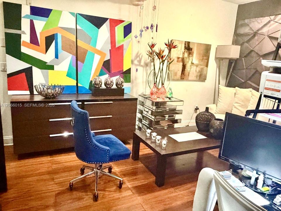 На продажу: $209,990 (1 спален, 1 ванн, 470 Квадратных фут)