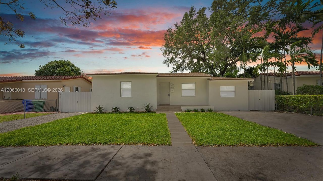 For Sale: $765,000 (3 beds, 2 baths, 1365 Square Feet)