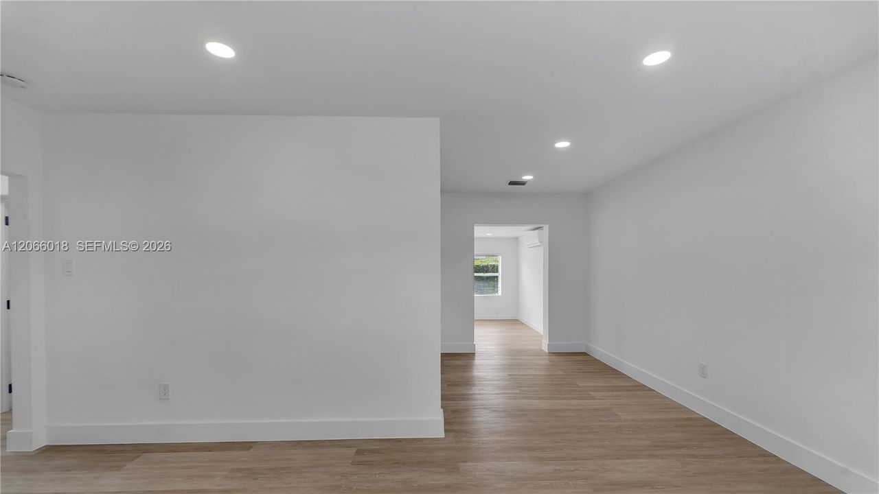 For Sale: $765,000 (3 beds, 2 baths, 1365 Square Feet)