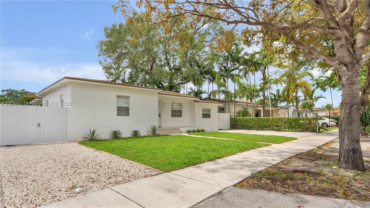 For Sale: $765,000 (3 beds, 2 baths, 1365 Square Feet)