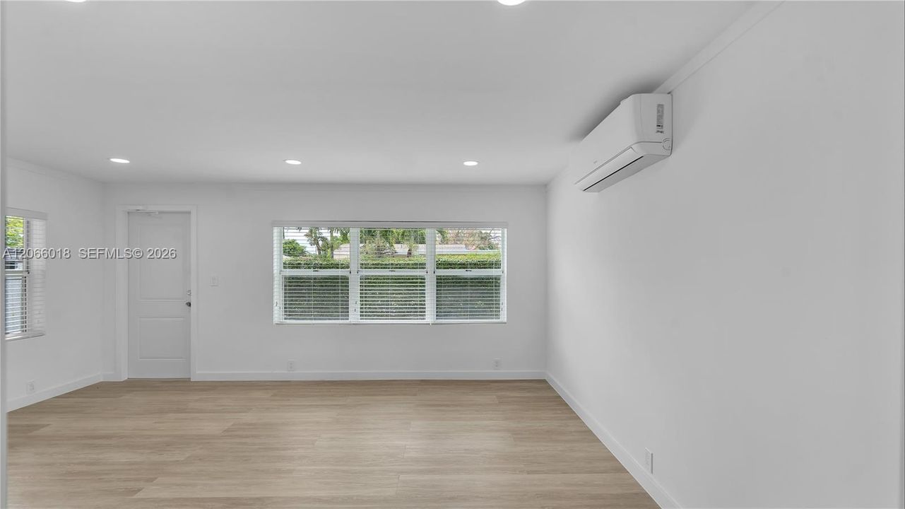 For Sale: $765,000 (3 beds, 2 baths, 1365 Square Feet)