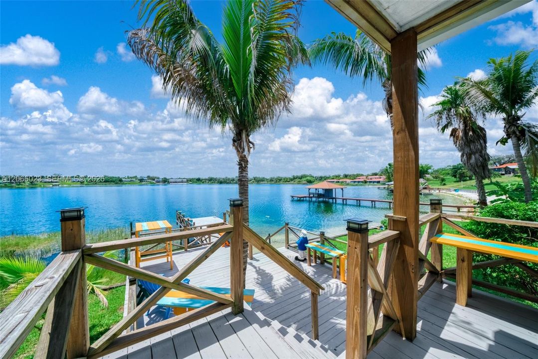 На продажу: $530,000 (4 спален, 2 ванн, 1804 Квадратных фут)