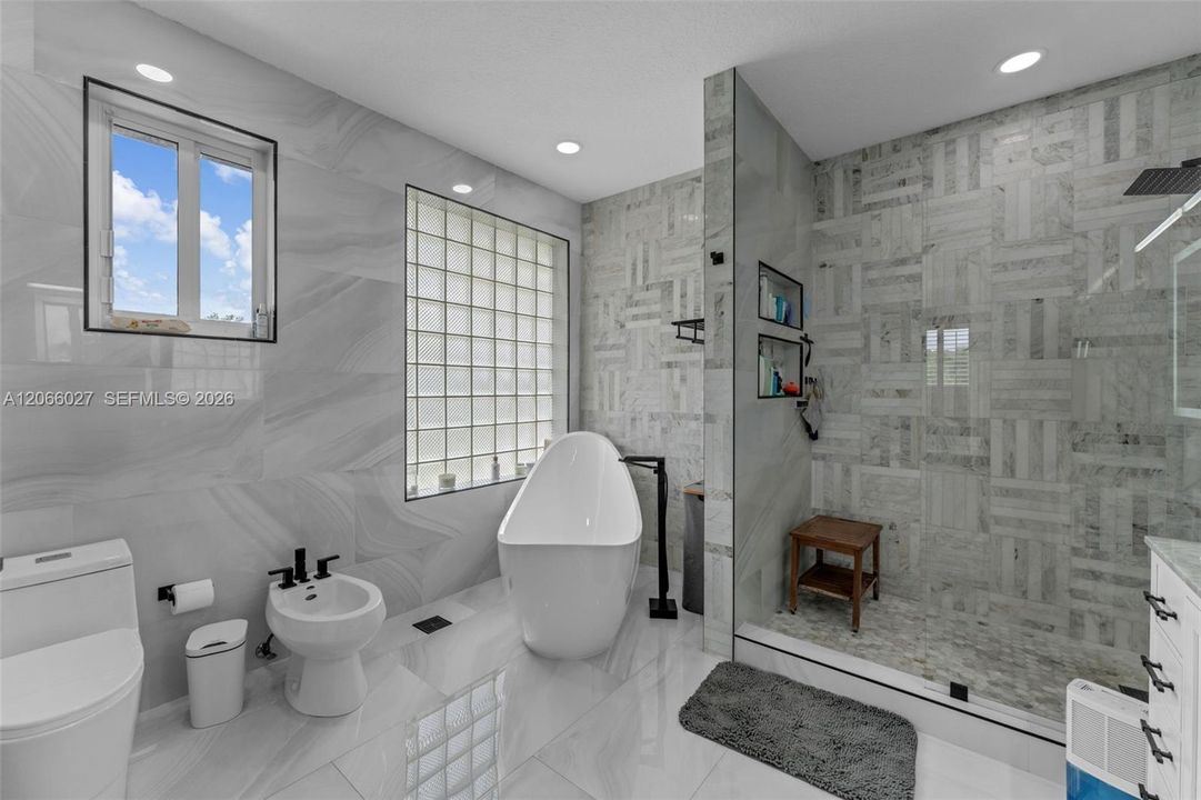 For Sale: $1,500,000 (4 beds, 3 baths, 3176 Square Feet)